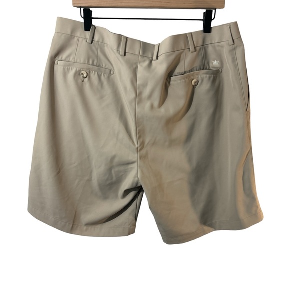 Peter Millar EUC wicking dress shorts in size 38. - Picture 2 of 6